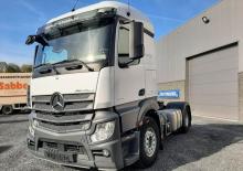 Влекачи Mercedes-Benz ACTROS 1942