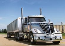 Влекачи International LoneStar 132 Day Cab Cummins X15