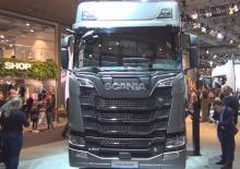 Влекачи Scania S 650 A6x2NA