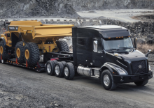 Влекачи Volvo Trucks VNX 740.527 8x6 Tridem