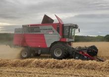 Зърнокомбайн Massey Ferguson Cerea 7274
