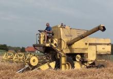Зърнокомбайн New Holland Clayson M 133