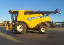 Зърнокомбайн New Holland CR7.80 ST5 
