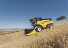 Зърнокомбайн New Holland CX5.90