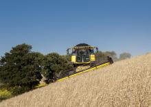 Зърнокомбайн New Holland CX6.90 Laterale 