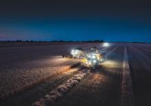 Зърнокомбайн New Holland CX8.90   
