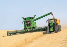 Зърнокомбайн John Deere S770 